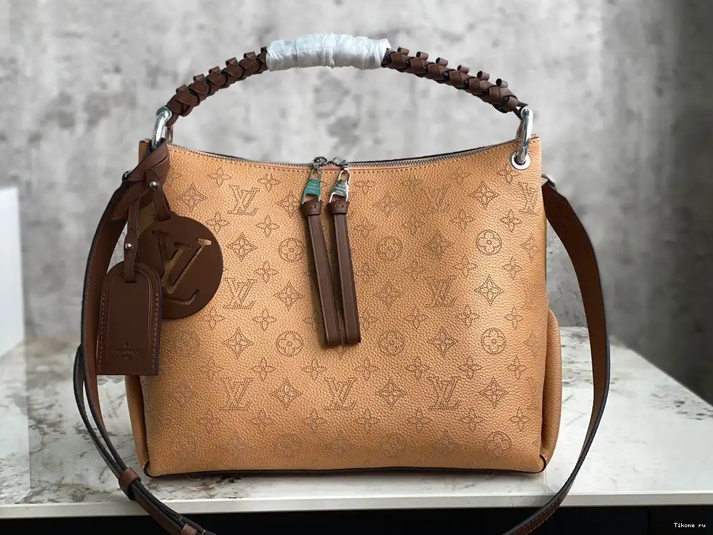 HOBO MM VUITTON BEAUBOURG LOUIS 0531